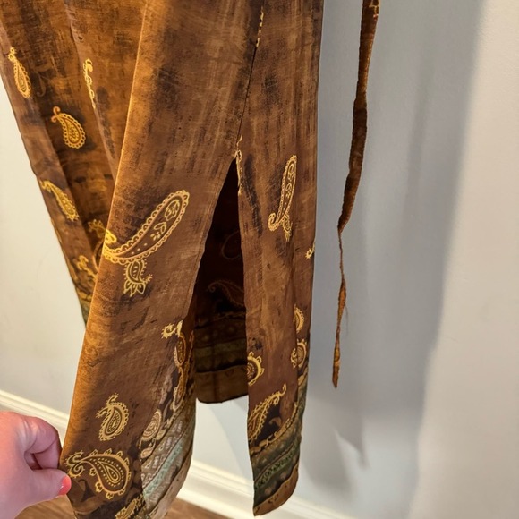 Trendy Woman Brown Paisley Maxi Dress | Size 2X - Picture 5 of 10